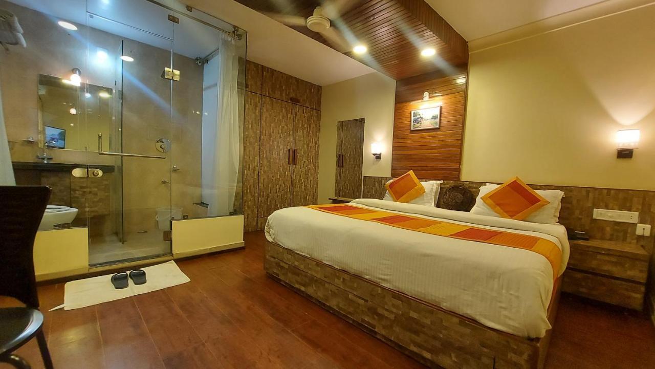 Shaleen Elegance Homestay Nakki Lake 400 Meters Ábú-hegy Kültér fotó