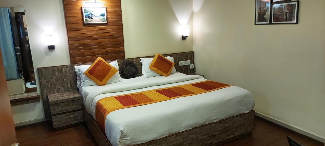 Shaleen Elegance Homestay Nakki Lake 400 Meters Ábú-hegy Kültér fotó