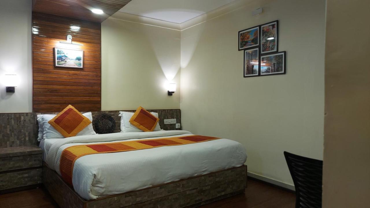 Shaleen Elegance Homestay Nakki Lake 400 Meters Ábú-hegy Kültér fotó
