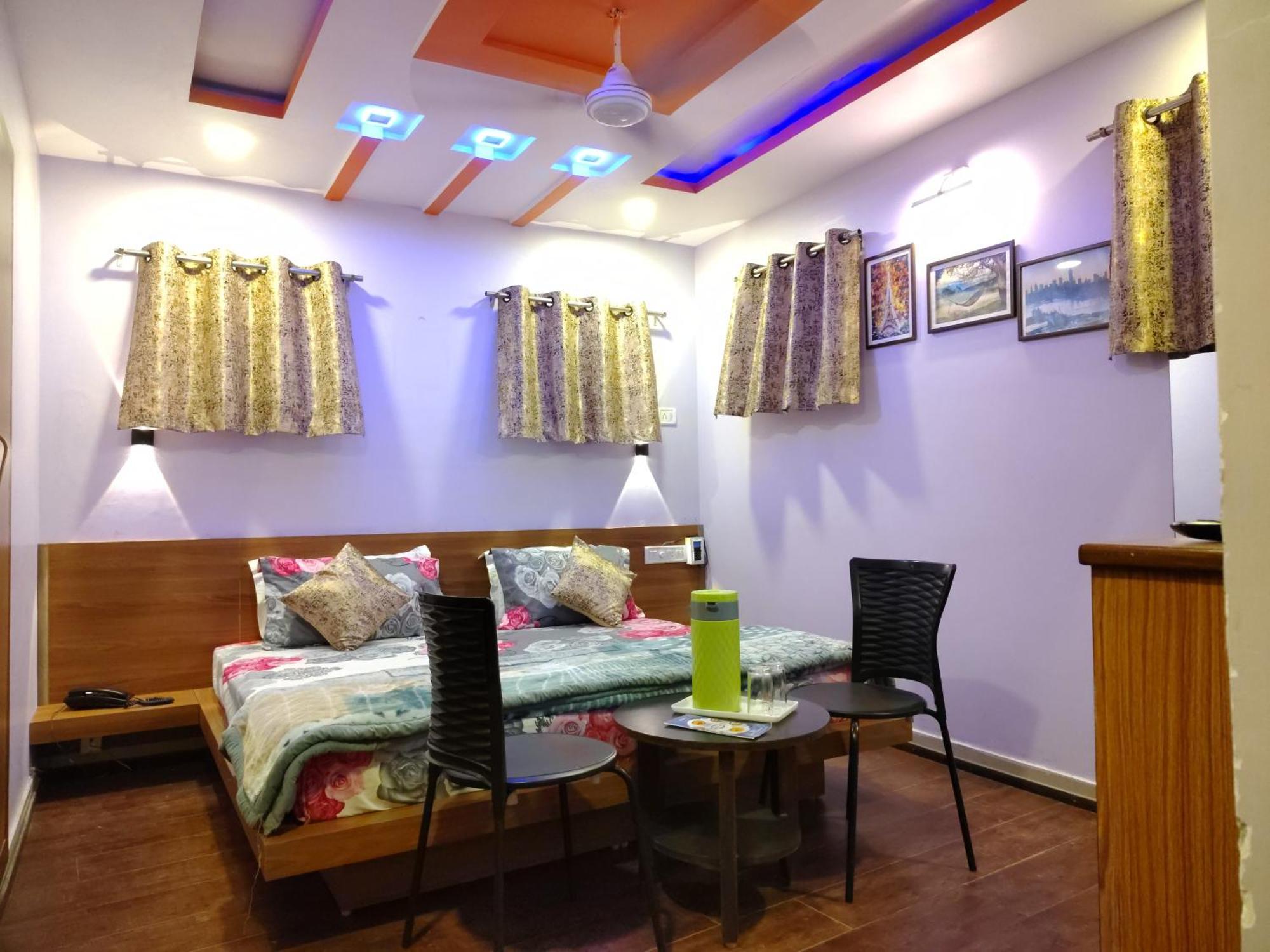 Shaleen Elegance Homestay Nakki Lake 400 Meters Ábú-hegy Kültér fotó